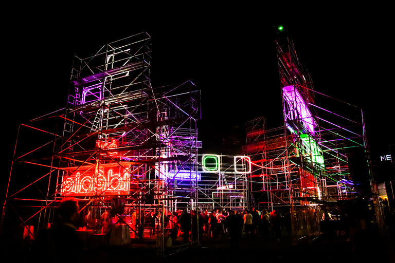 Jérôme Sans - 2. Tobias Rehberger et Thylacine, Paysage vu à travers un point d'observation 2016_Nuit Blanche avec le Grand Paris Express