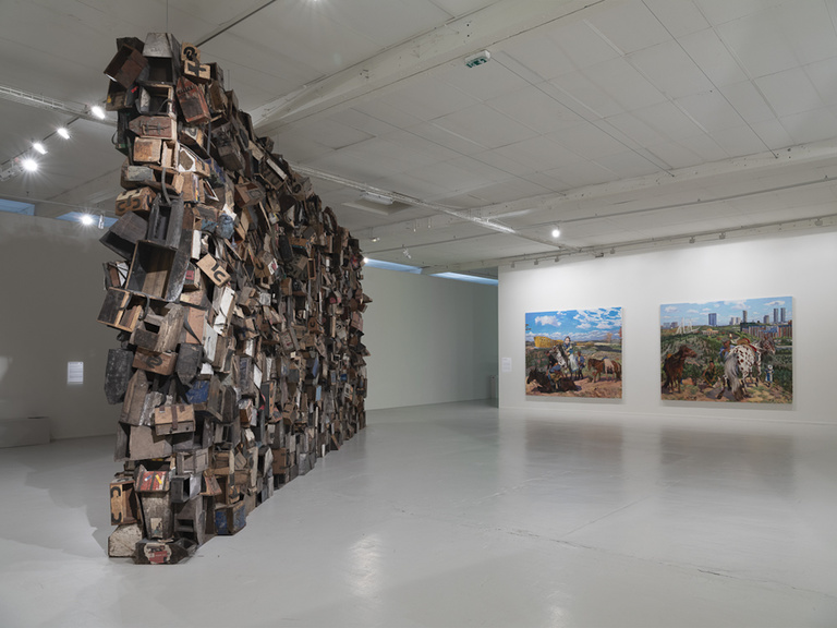 Jérôme Sans - Ibrahim Mahama, Non-Orientable Nkansa II, Eldorama Tripostal, lille3000, 2019 © photo Florian Kleinefenn