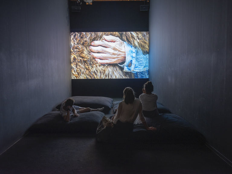 Jérôme Sans - Liu Xiaodong, K.O, Eldorama Tripostal, lille3000, 2019 © photo Florian Kleinefenn