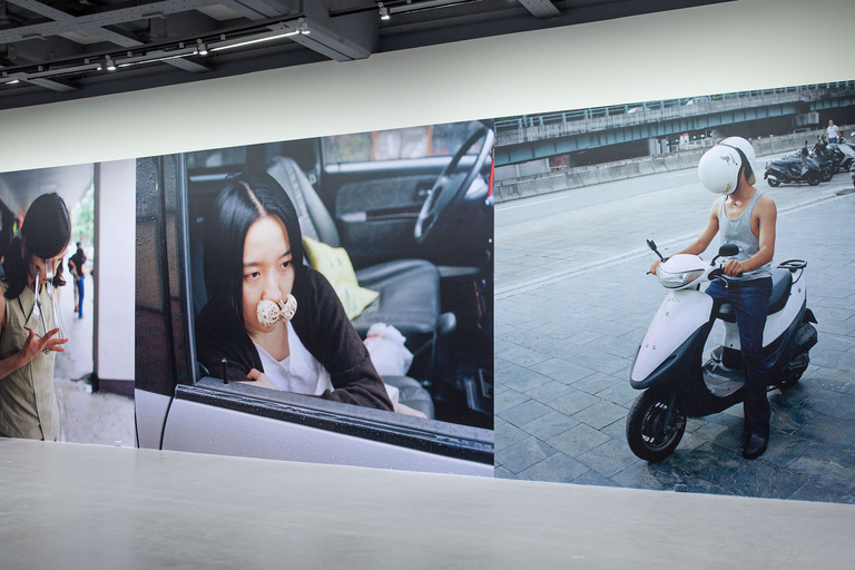 Jérôme Sans - 3. Erwin Wurm_One Minute in Taipei_2020_TFAM