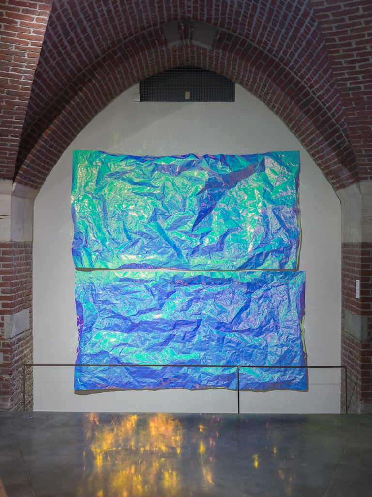 Jérôme Sans - mentalKLINIK, CHROMATIC MADENESS, Golden Room, 2019, Eldorado © photo Florian Kleinefenn