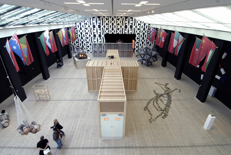 Jérôme Sans - Kendell Geers, Vue de l’exposition « Irrespektiv »