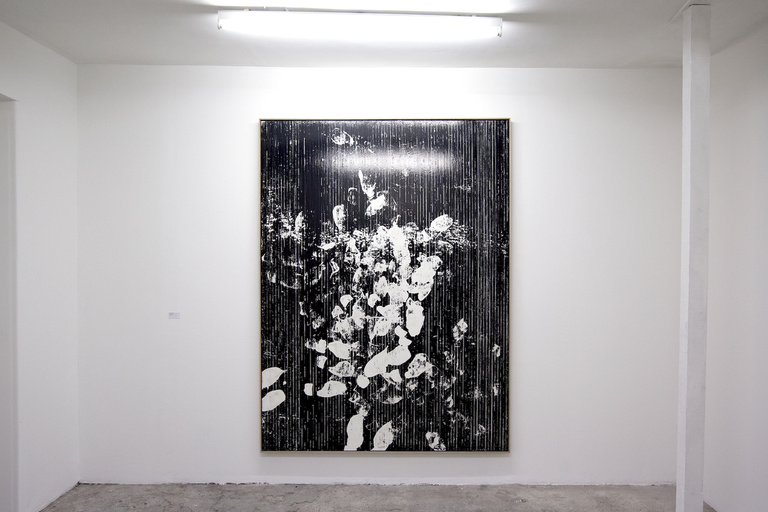 Jérôme Sans - Gregor Hildebrandt, On a bed where the moon has been sweating (L. Cohen), 2018, VHS tape and acrylic on canvas, 229 x 174 cm_Jérôme Sans