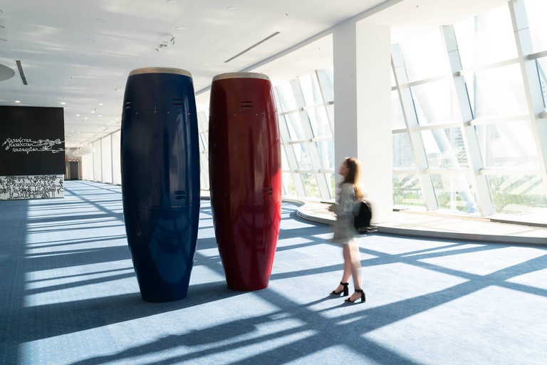 Jérôme Sans - Dagoberto Rodriguez_Naufrago I and II 2019 (c) Janaarkbek Amankulov : Saparlas_Racing the Galaxy, Kazakhstan