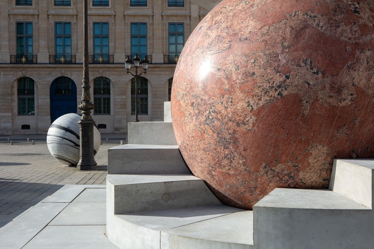 Jérôme Sans - Au cours des mondes Alicja Kwade Place Vendôme
