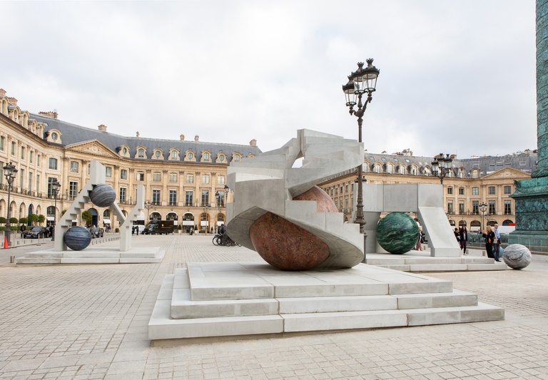 Jérôme Sans - Au cours des mondes Alicja Kwade Place Vendôme, 2022