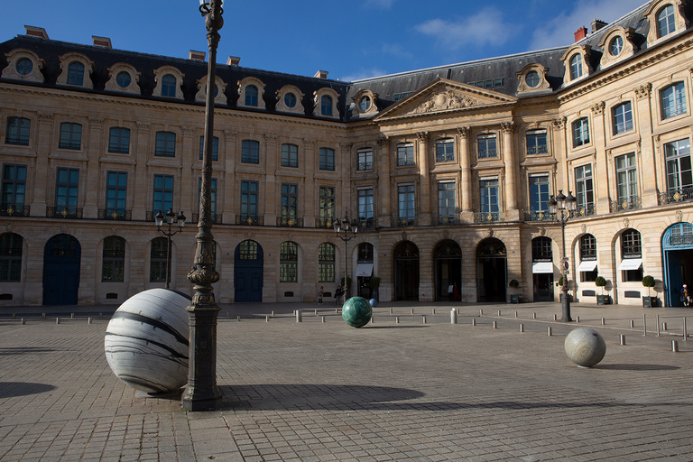 Jérôme Sans - Au cours des mondes Alicja Kwade Place Vendôme, 2022