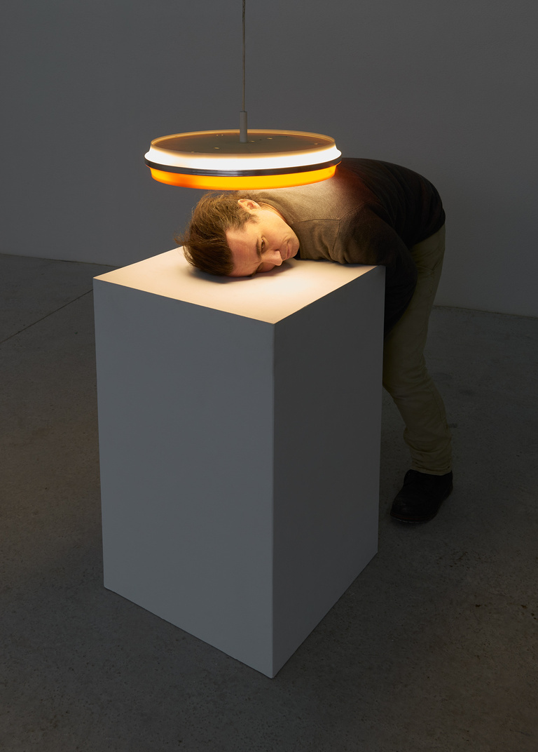 Jérôme Sans - Erwin Wurm - Roast Youself Under The Sun of Epicurus, 2007 (version 2).jpeg